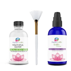 Könnte beinhalten: Ein Hautpflege-Set mit zwei Flaschen und einem Fächerpinsel. Eine klare Flasche mit schwarzem Deckel enthält "30% Glycolic Acid Skin Peel". Die andere ist blau mit schwarzer Pumpe und enthält "Retinol & Hylauronic Acid Serum".