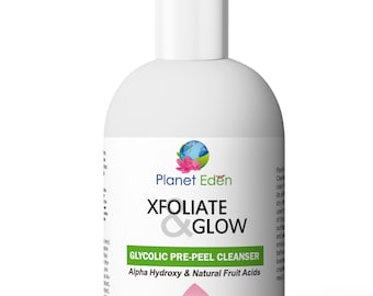 Detergente pre-peeling Planet Eden da 118 ml con acido glicolico e acidi della frutta per una pelle morbida e luminosa.