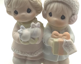 Enesco Precious Moments ‘Sugar Town - Tammy & Debbie Bearing Gifts. Vintage 1995