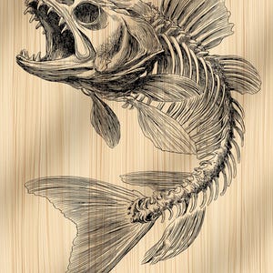 Puede incluir: Ilustración detallada en blanco y negro de un esqueleto de pez con la boca abierta, mostrando dientes afilados. La obra de arte está sobre un fondo marrón claro con vetas de madera, enfatizando la estructura esquelética y los detalles anatómicos.