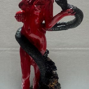 Lilith 8 inch