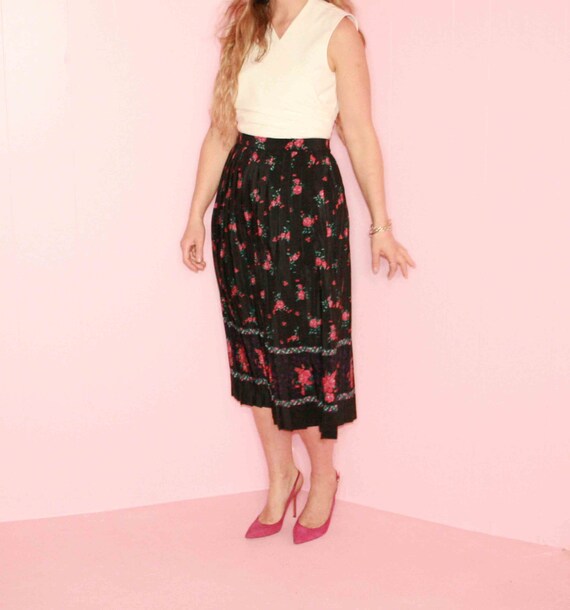 Floral Maxi Skirt - image 6