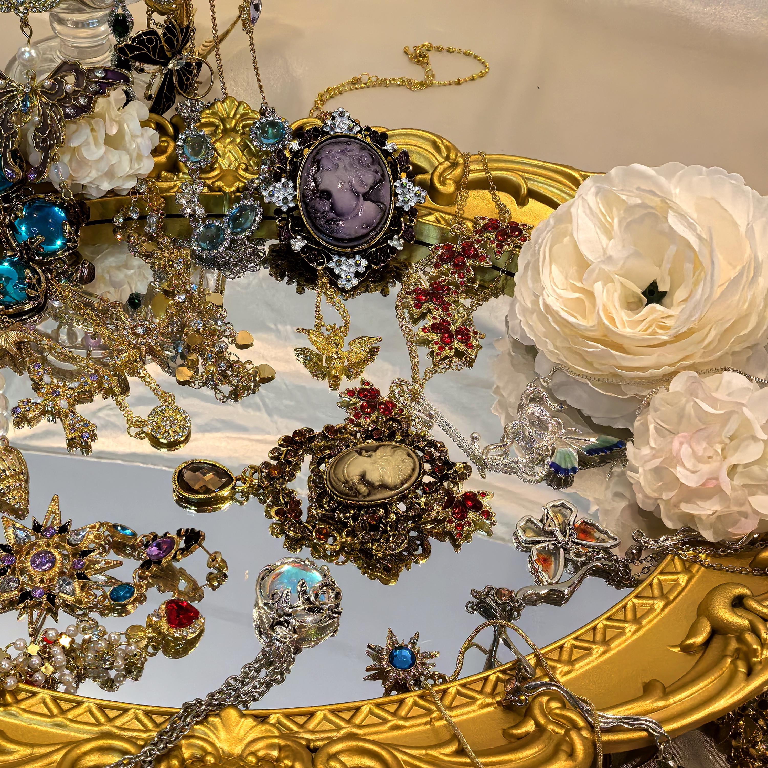Victorian Vintage Mystery Jewelry Jar: Curated Gold Necklace