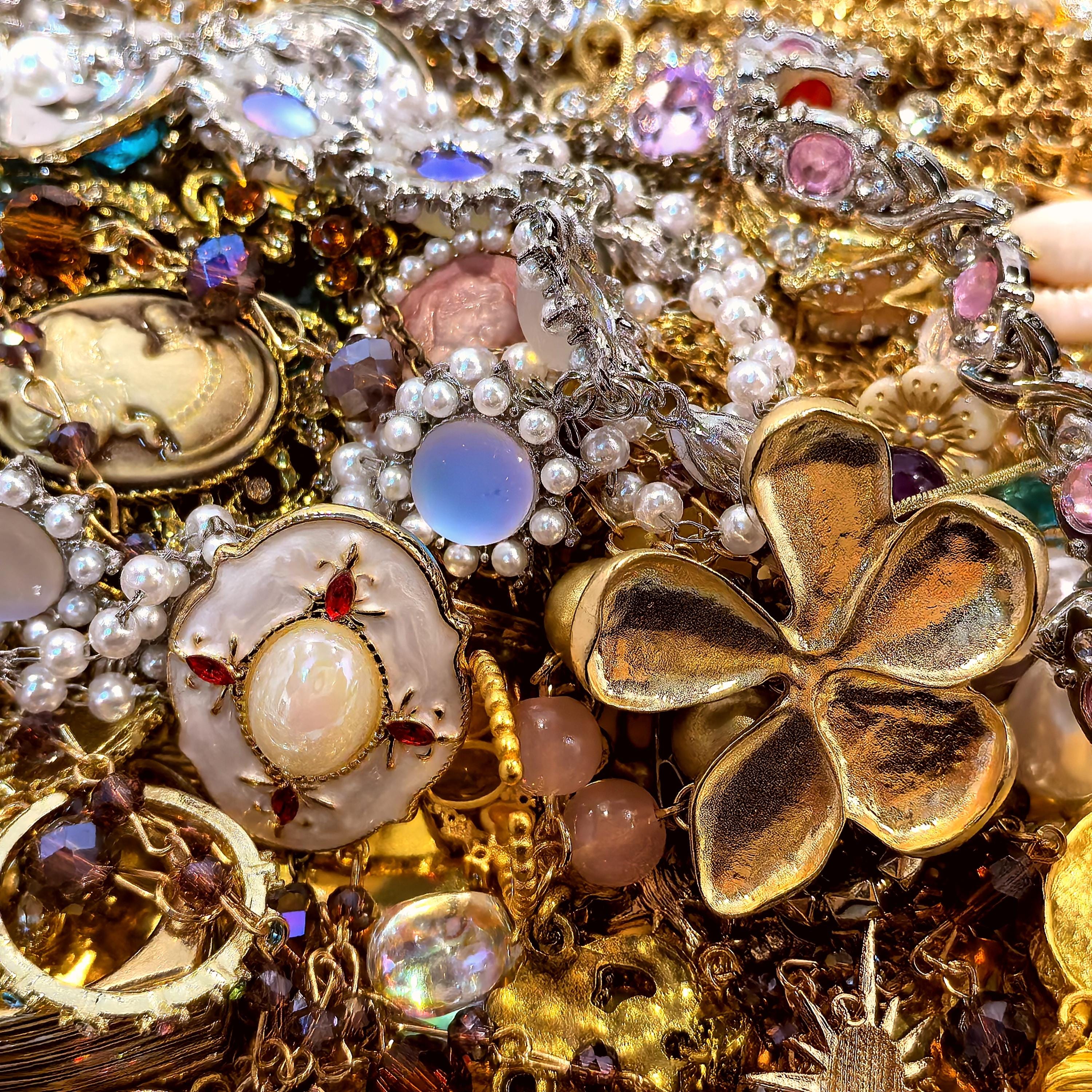 Victorian Vintage Mystery Jewelry Jar: Curated Gold Necklace