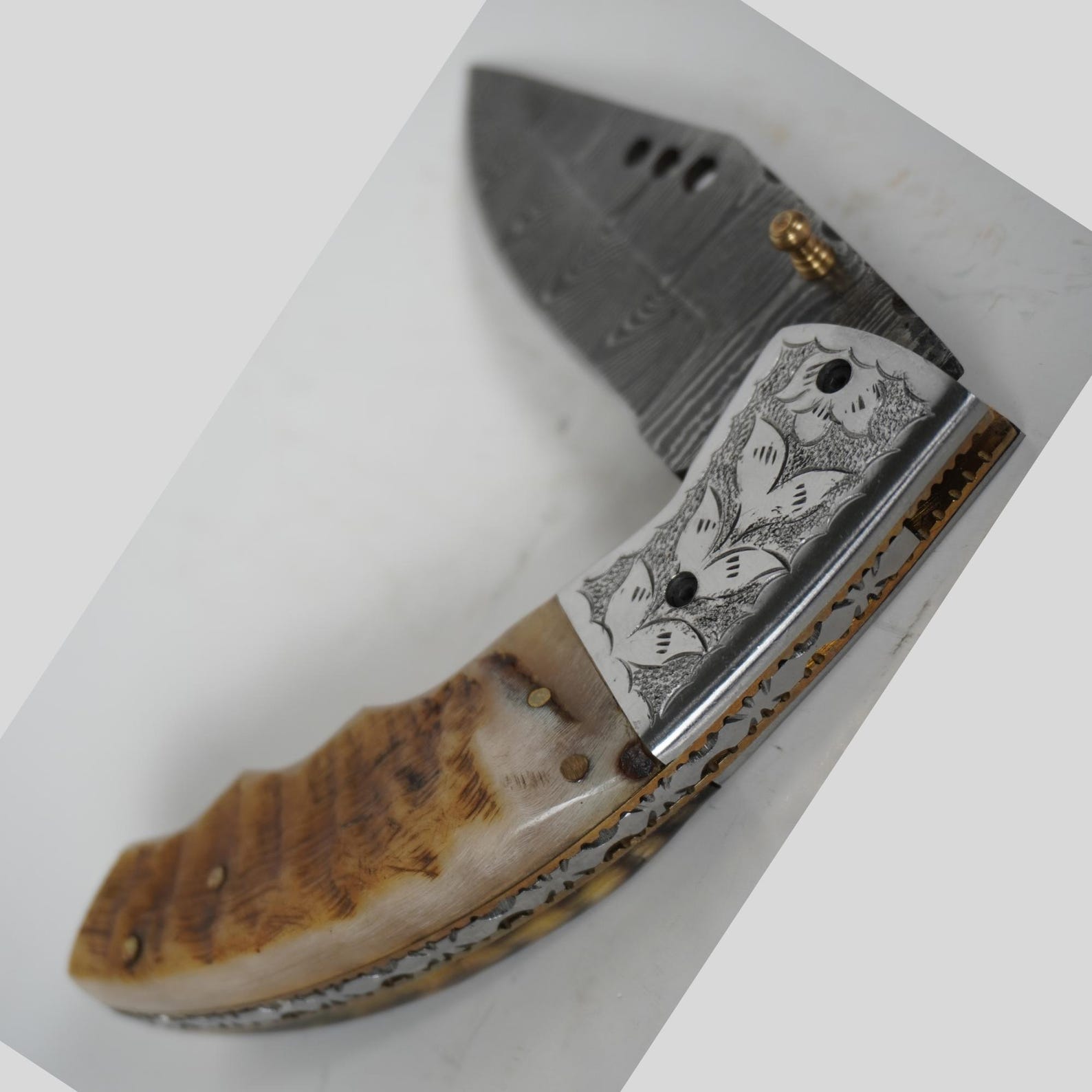Artisan Crafted Damascus Steel Folding Pocket Knife – The HornGuard main image 1