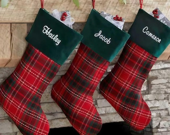 Medias navideñas bordadas personalizadas de 20 pulgadas, cuadros rojos y verdes, regalo