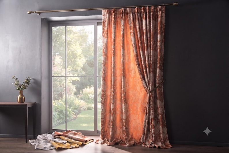 Tende floreali color arancio bruciato, tende di lusso in jacquard di raso, tende su misura per finestre, eleganti immagine 1