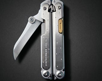 VG10 Main Blade for Leatherman Free P2/P4/ARC – Includes Titanium Thumb Stud