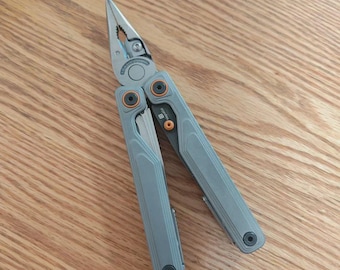 Okładziny Leatherman Wave Alpha Titanium (TC4) | Ulepszona rękojeść z możliwością personalizacji