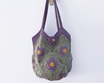 Crochet Flower Hobo Bag – Granny-Square Shoulder Tote with Wooden Button, Handcrafted Purse