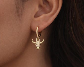 Boucles d'oreilles créoles tête de taureau en or, boucles d'oreilles corne de bœuf, bijoux taureau, boucles d'oreilles animaux en cristal, boucles d'oreilles tête de mort de vache, cadeau pour elle