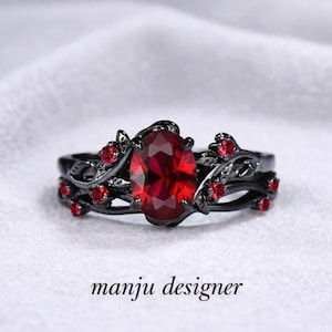 Robijnrode verlovingsring zwart goud, gotische robijnring, ovale robijnrode vintage ring, Dark Fantasy-sieraden, alternatieve bruidsring, rode edelsteenring