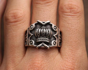 Vintage Crown Ring, Silver Royal Signet Ring, King Crown Band, Gothic Jewelry, Medieval Style Ring, Statement Ring for Men Women
