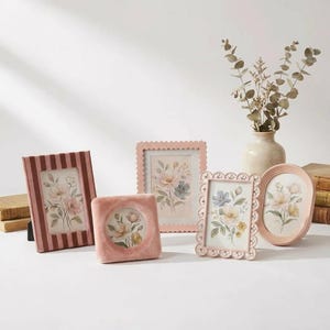 Marcos de fotos rosa palo – Juego de marcos decorativos estilo cottagecore – 4x4, 4x6, 5x7 – Disponibles individualmente o en juego de 5