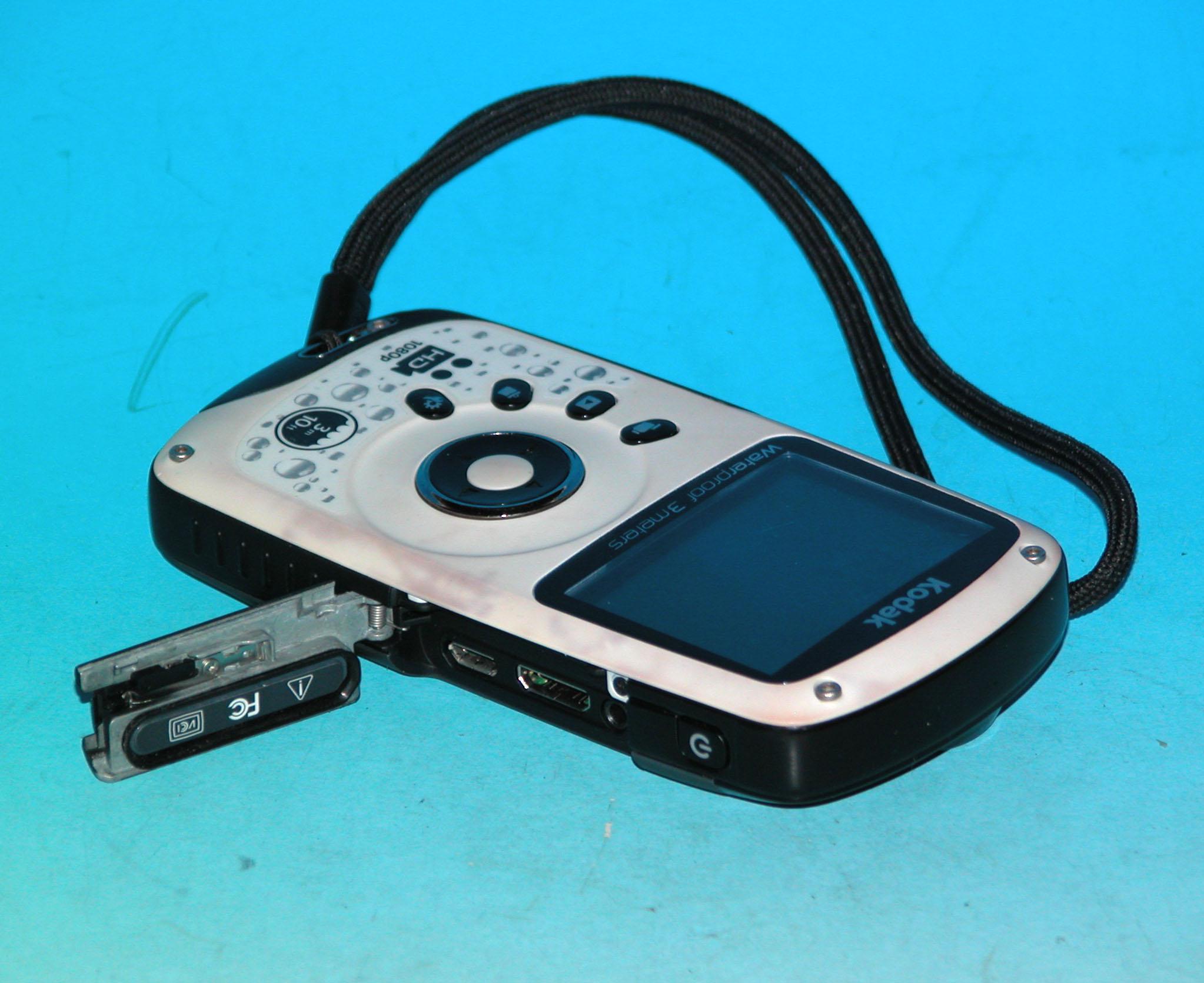 Kodak Playsport (zx3) HD Waterproof Pocket Video Camera - Black