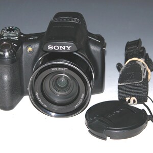 Reconditioned - Sony Cyber-shot DSC-HX1 9.1MP Digital Camera