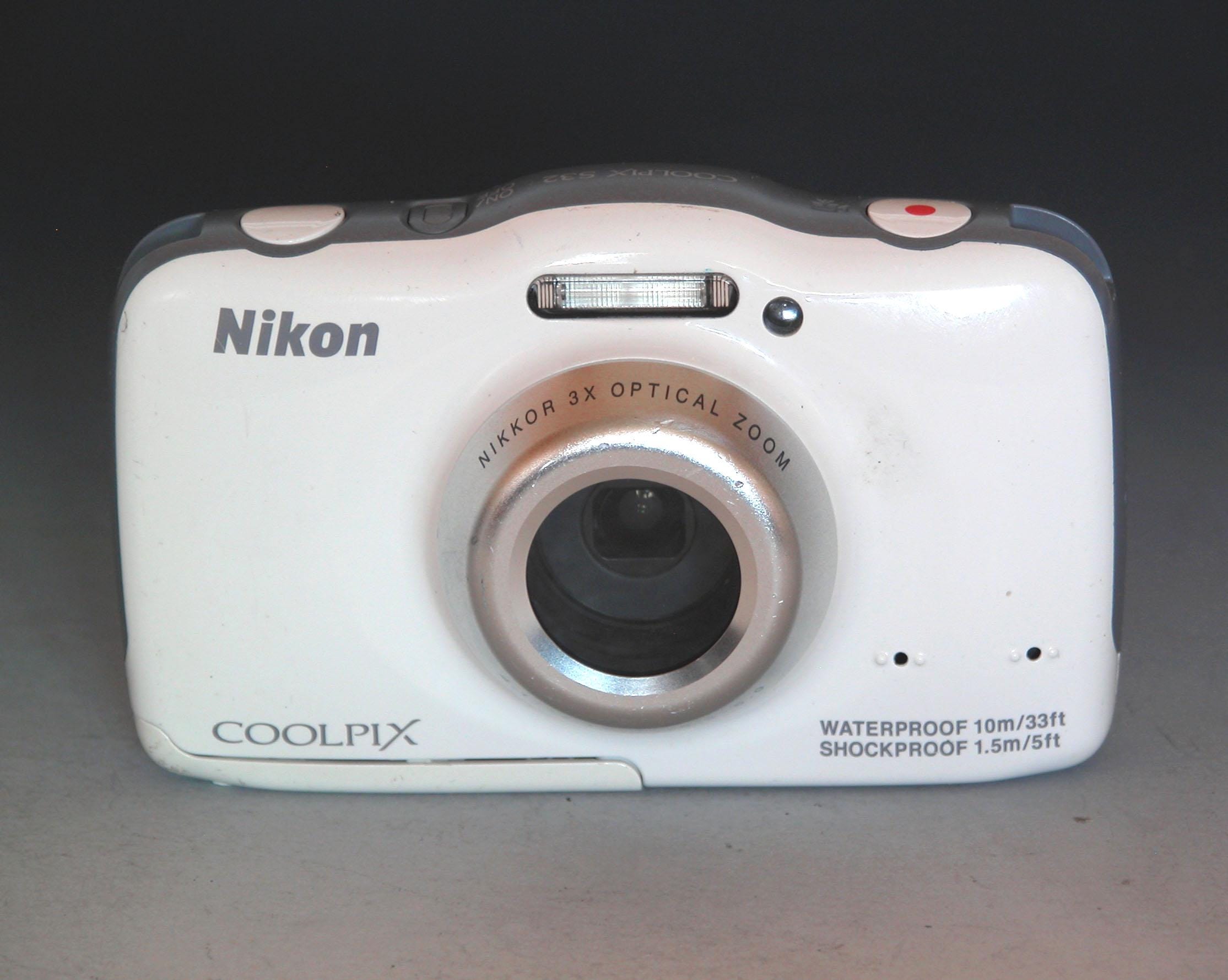 Reconditioned - Nikon COOLPIX S32 13.2MP Digital Camera - White 