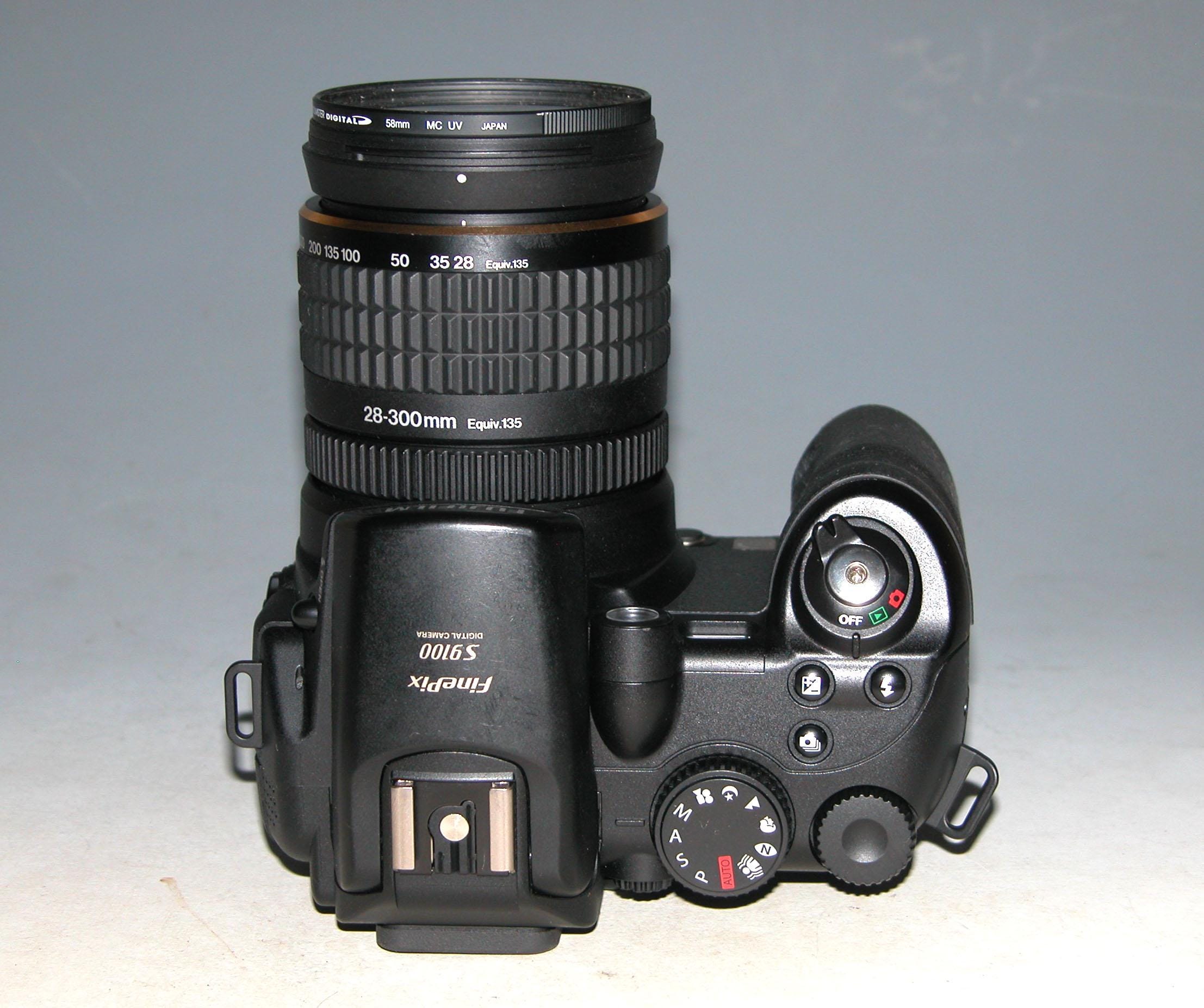 Fujifilm Finepix S9100 9.0 MP Digital Camera (japan) #0224 (takes