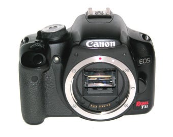 Cámara réflex digital Canon EOS Digital Rebel T1i de 15,1 MP (solo cuerpo) reacondicionada n.° 0946