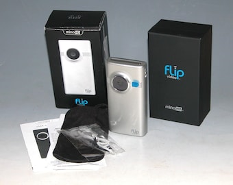 New - Flip Video MinoHD M3160S 4GB Camcorder(1Hr Recording) - New Battery