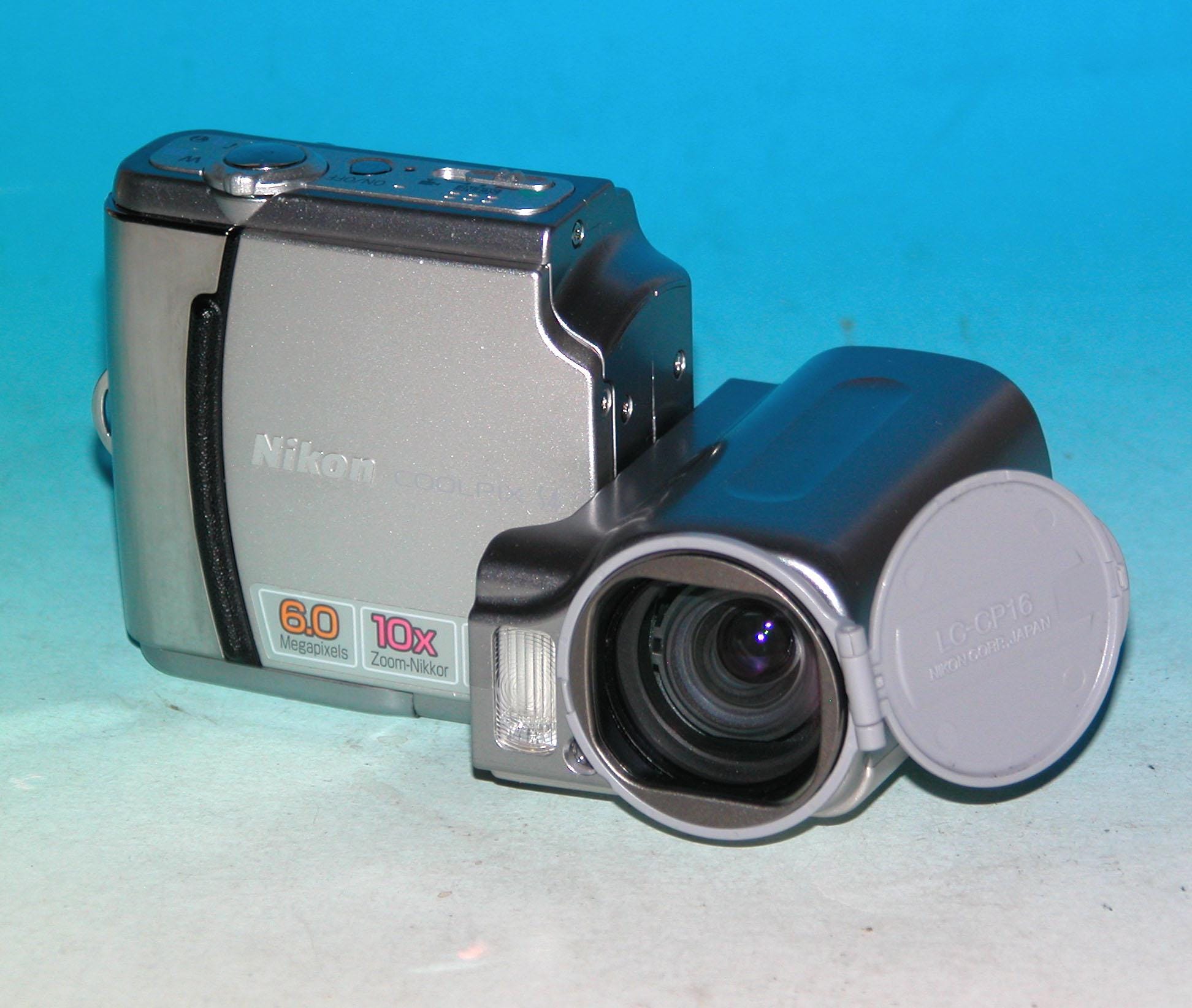 NikonクールピクスS4デジタルカメラcoolpix単三電池仕様レトロ