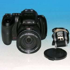 Reconditioned - Fujifilm FinePix HS20EXR 16MP Digital Camera #4973 (Takes 4 AA Batteries)