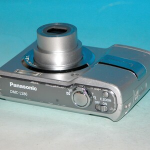 Panasonic LUMIX DMC-LS80 8.1MP Digital Camera - Silver #ns imagem 3