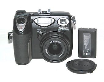 Nikon COOLPIX 5000 5.0MP Digital Camera - Black #2423