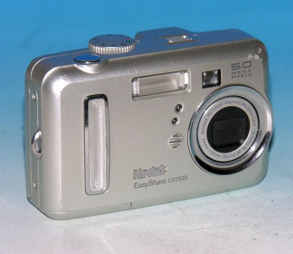Reconditioned - Kodak Easyshare CX7525 5.0MP Digital Camera #9766