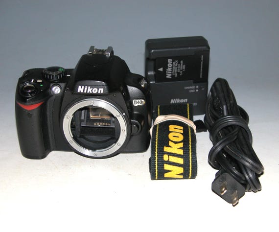 Nikon D40x 10.2MP Digital SLR Camera (body Only - Shutter