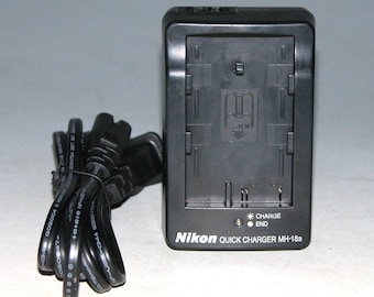 Genuine Nikon MH-18a Battery Charger for Nikon EN-EL3Battery (D50 D70 D100 D200 D300 Camera)