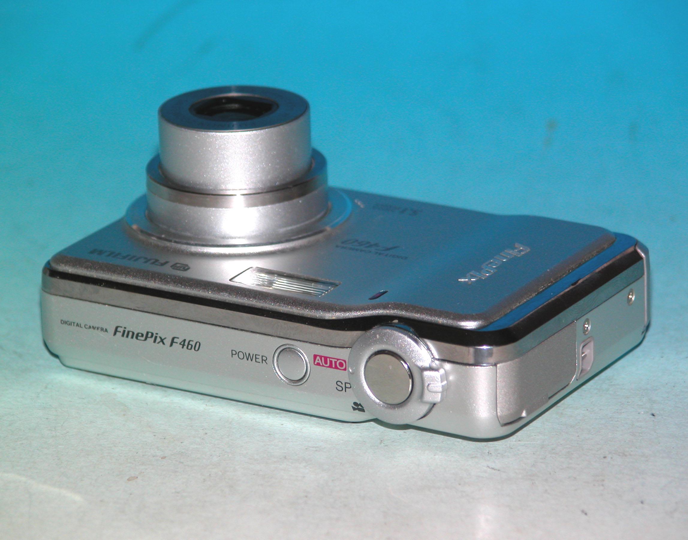 再生品 - 富士フイルム FinePix F460 5.1MP デジタルカメラ #0943 