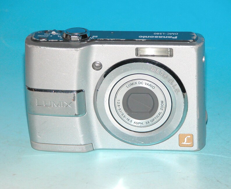 Panasonic LUMIX DMC-LS80 8.1MP Digital Camera - Silver #ns imagem 1