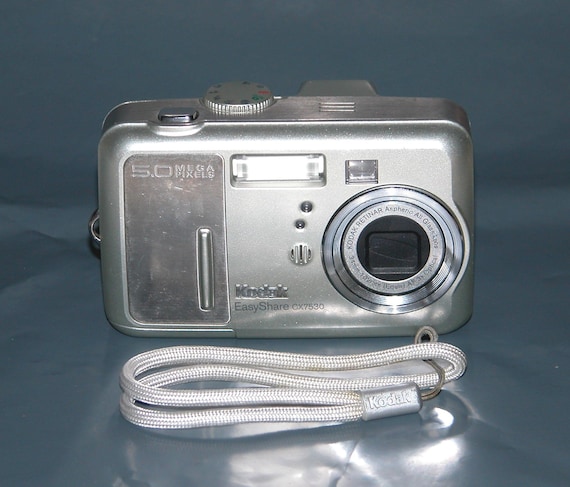 コダック　イージーシェア　CX7530　デジカメ　動作確認なし コダック イージーシェア CX7530 デジカメ 動作確認なし