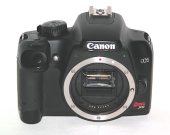 Canon EOS Kiss Digital N デジタルカメラ（本体のみ、バッテリーなし