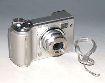 Fujifilm Finepix E510 5MP Digital Camera - Silver - Etsy Canada