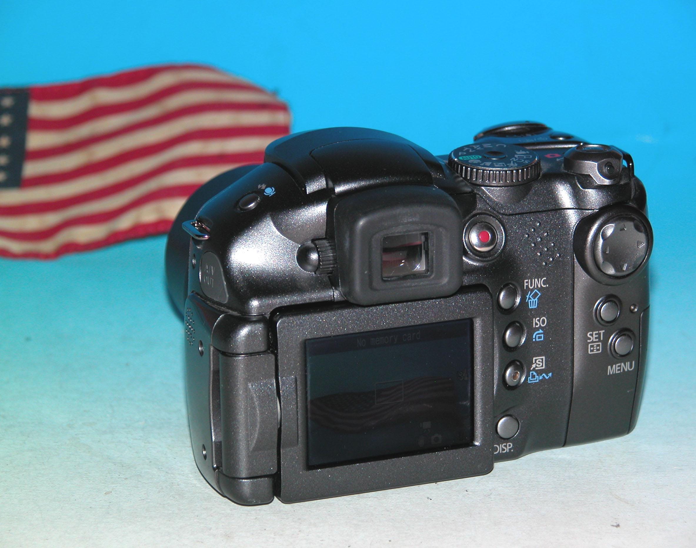 ＜動作品＞Canon PowerShot S3 IS　単三電池　自撮り 再生品 - キヤノン PowerShot S3 IS 6.0MP デジタルカメラ #8753 (単3