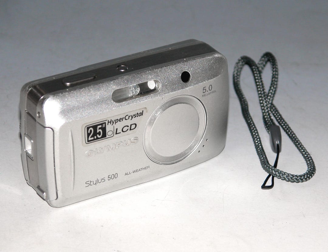 Reconditioned - Olympus Stylus 500 5.0MP Digital Camera