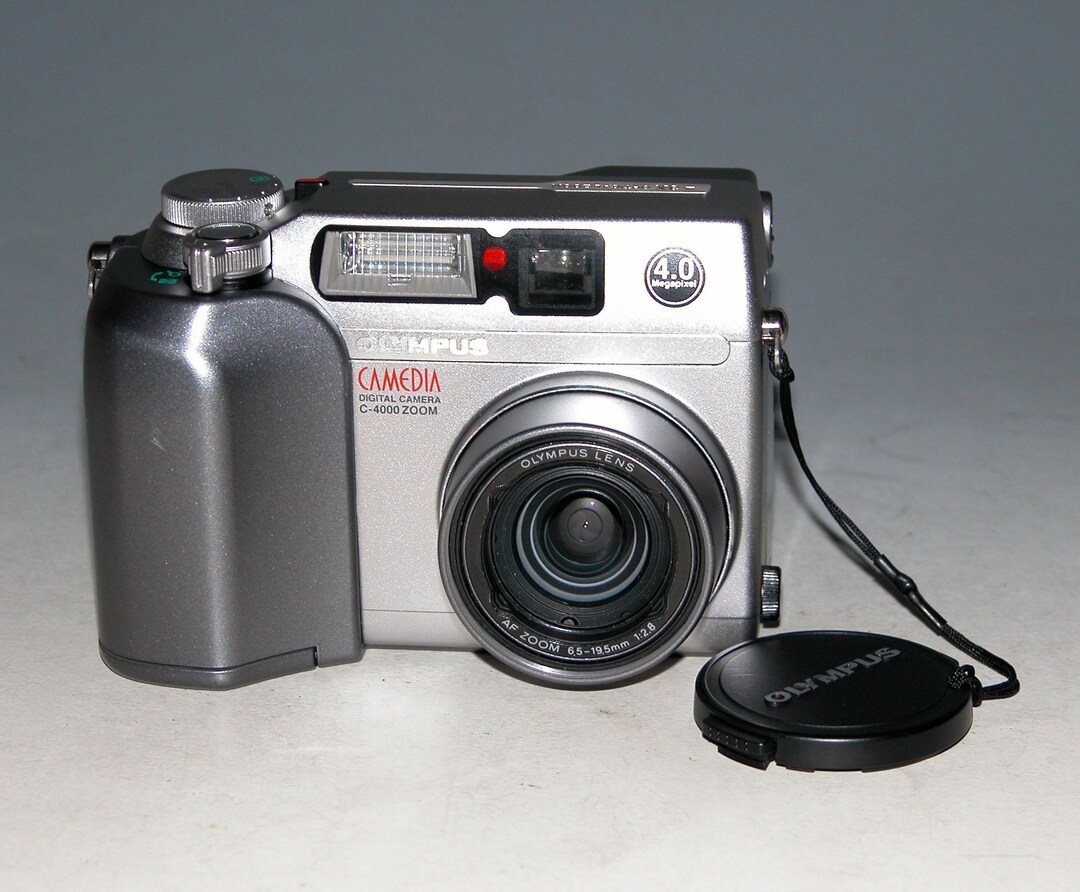 Olympus CAMEDIA C-4000 Zoom 4.0MP Digital Camera #2308 (takes 4