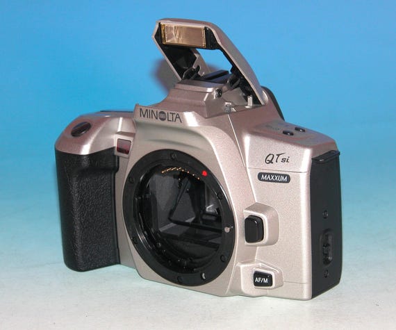 MINOLTA DYNAX 500SI SLR Appareil Photo Body Boitier Réflex EUR 35,28