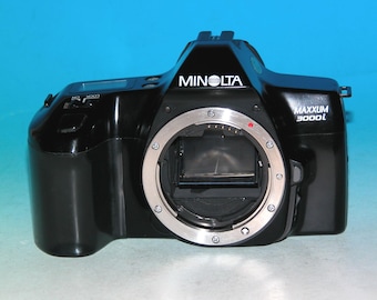 Reconditioned - Minolta Maxxum 3000i SLR Film Camera (Body Only) #1194