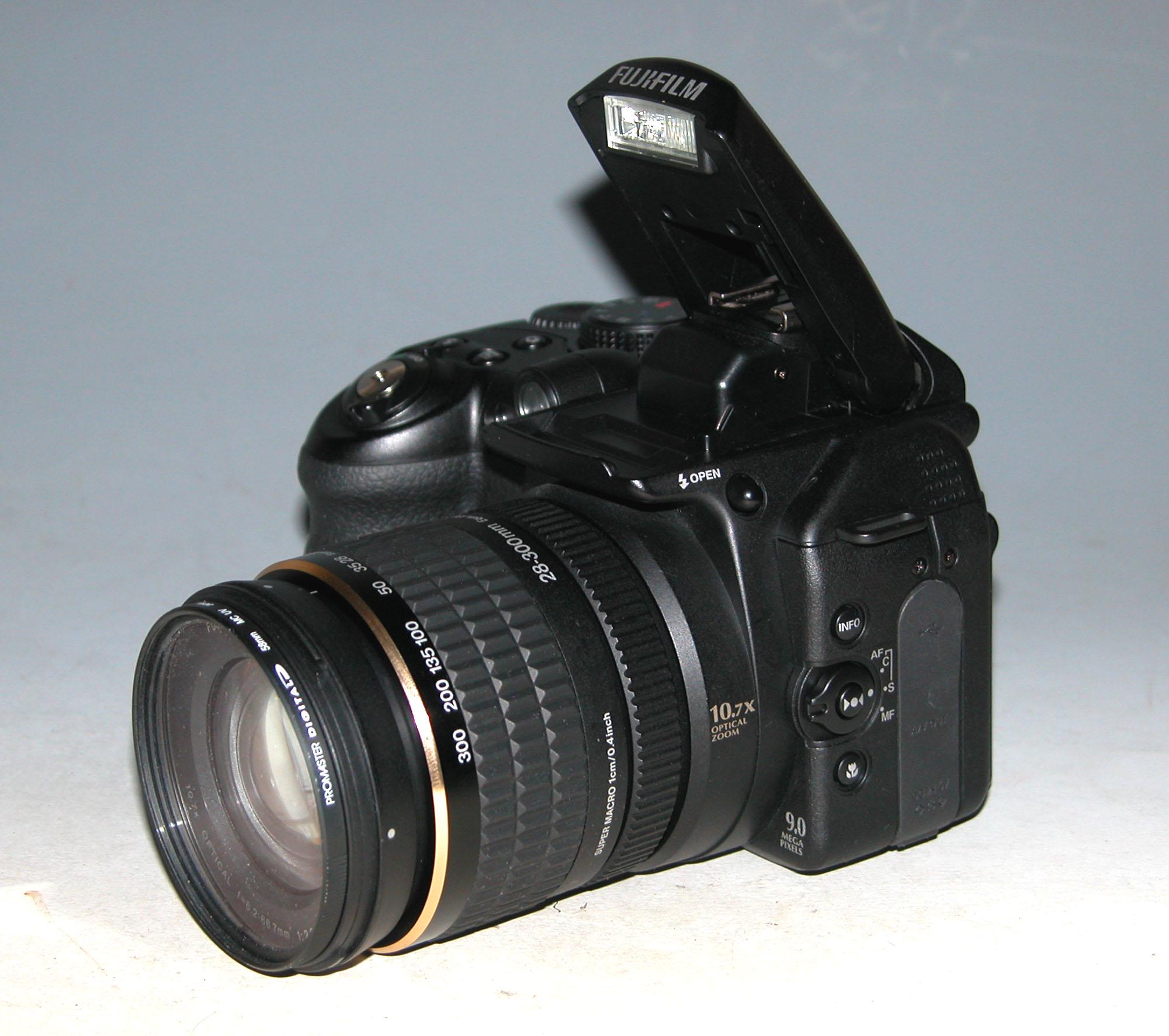Fujifilm Finepix S9100 9.0 MP Digital Camera (japan) #0224 (takes
