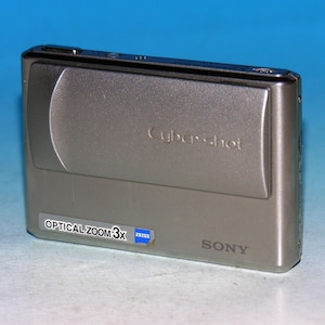 Cámara digital Sony Cyber-shot DSC-T1 de 5.0 MP (sin alimentación) - Para repuestos