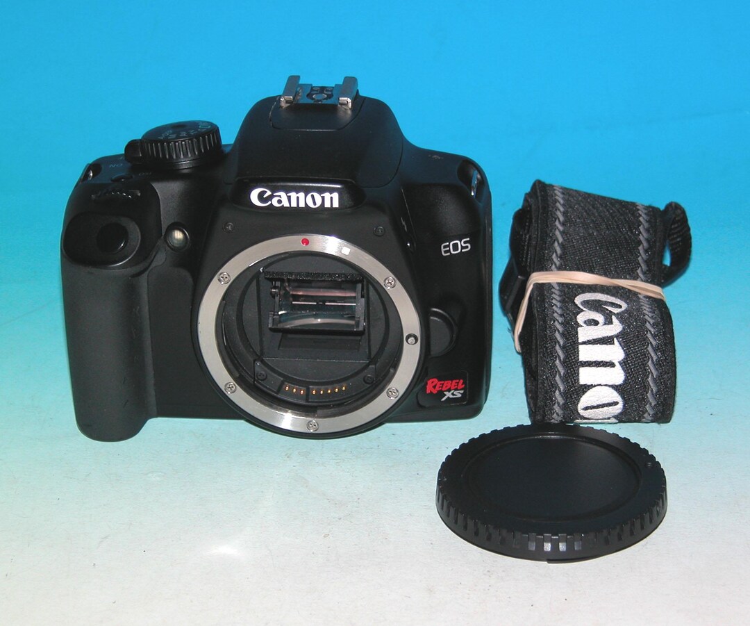 再生品 - Canon EOS Rebel XS / 1000D デジタル一眼レフカメラ（本体 