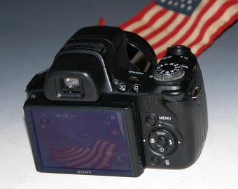 Reconditioned - Sony Cyber-shot DSC-HX1 9.1MP Digital Camera