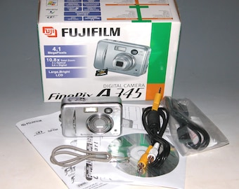 Fujifilm Finepix A345 4.1 MP Digital Camera - Silver #9370