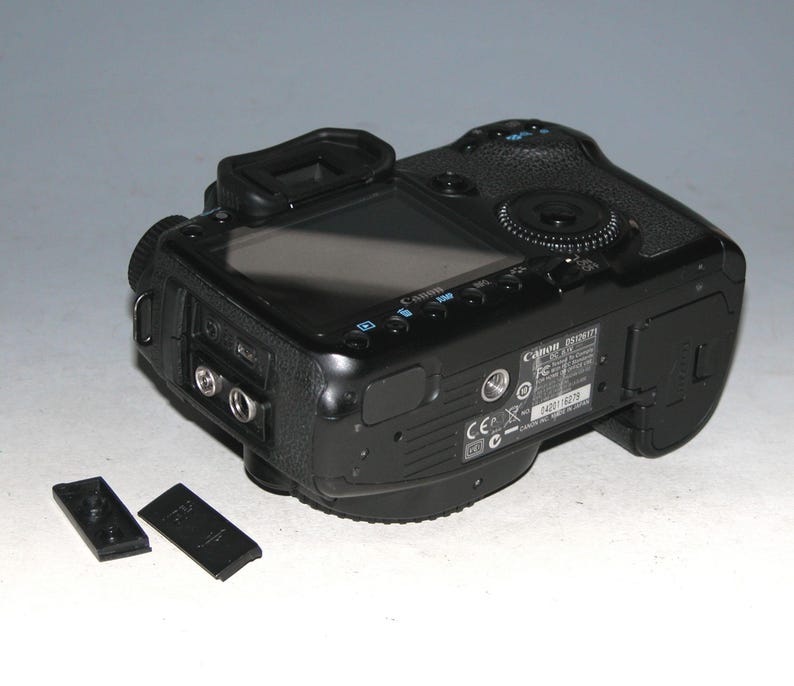 Canon EOS 40D 10.1 Megapixel Fotocamera Reflex Digitale - Solo Corpo Nero (ROTTO/DIFETTOSO) - Per Ricambi - Foto 3