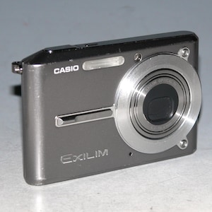 Reconditioned - Casio EXILIM EX-S600 6.0MP Digital Camera - Gray #4779