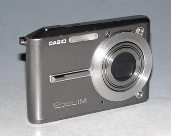 Vintage CASIO Exilim EX-S3 3.2 Mega Pixels Digital Card