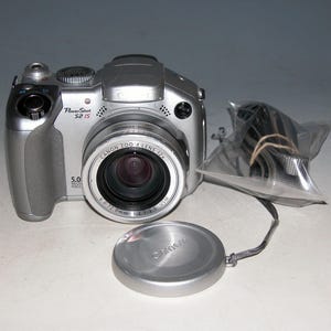 Reconditioned - Canon PowerShot S2 IS 5.0MP Digital Camera - Silver #1904